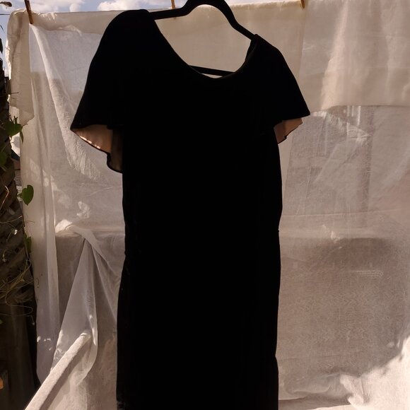 A Grace Taylor Original Black Velvet, off the shoulder Dress - Picture 1 of 7